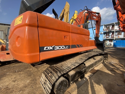 30 टन मूल इस्तेमाल किया Doosan DX300 क्रॉलर खुदाई 1.27 m3 बाल्टी क्षमता के साथ