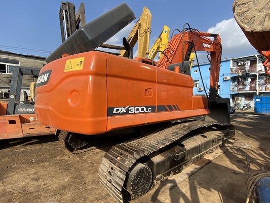30 टन मूल इस्तेमाल किया Doosan DX300 क्रॉलर खुदाई 1.27 m3 बाल्टी क्षमता के साथ