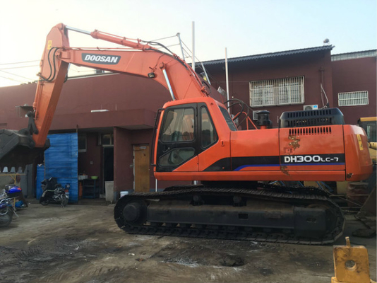 30 टन मूल इस्तेमाल किया Doosan DH300LC-7 क्रॉलर खुदाई 1.27 m3 बाल्टी क्षमता के साथ
