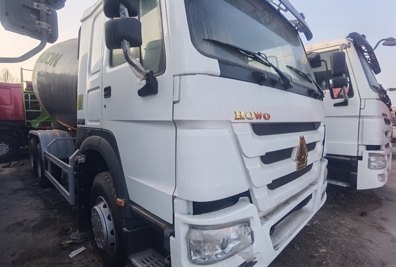 दूसरा हाथ SINOTRUK HOWO कंक्रीट मिश्रण ट्रक 6x4 380HP प्रयुक्त कंक्रीट मिश्रण ट्रक