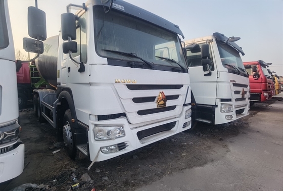दूसरा हाथ SINOTRUK HOWO कंक्रीट मिश्रण ट्रक 6x4 380HP प्रयुक्त कंक्रीट मिश्रण ट्रक