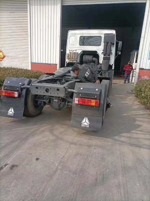 प्रयुक्त Sinotruk Howo 371hp ट्रक ट्रैक्टर ट्रेलर सिर 6x4 बिक्री के लिए