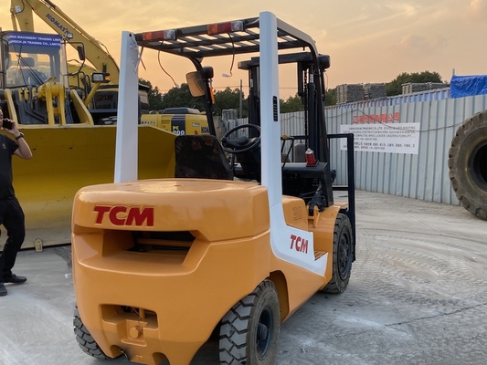 अच्छी स्थिति में प्रयुक्त TCM FD30T6 फोर्कलिफ्ट डीजल